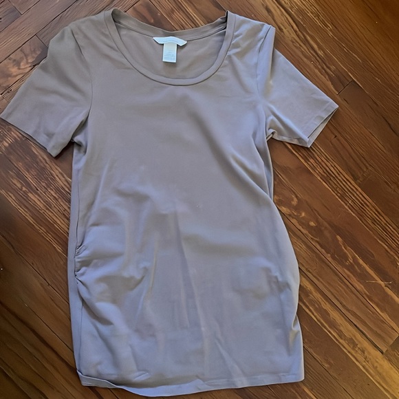 NWOT Maternity T-Shirts - Picture 4 of 4